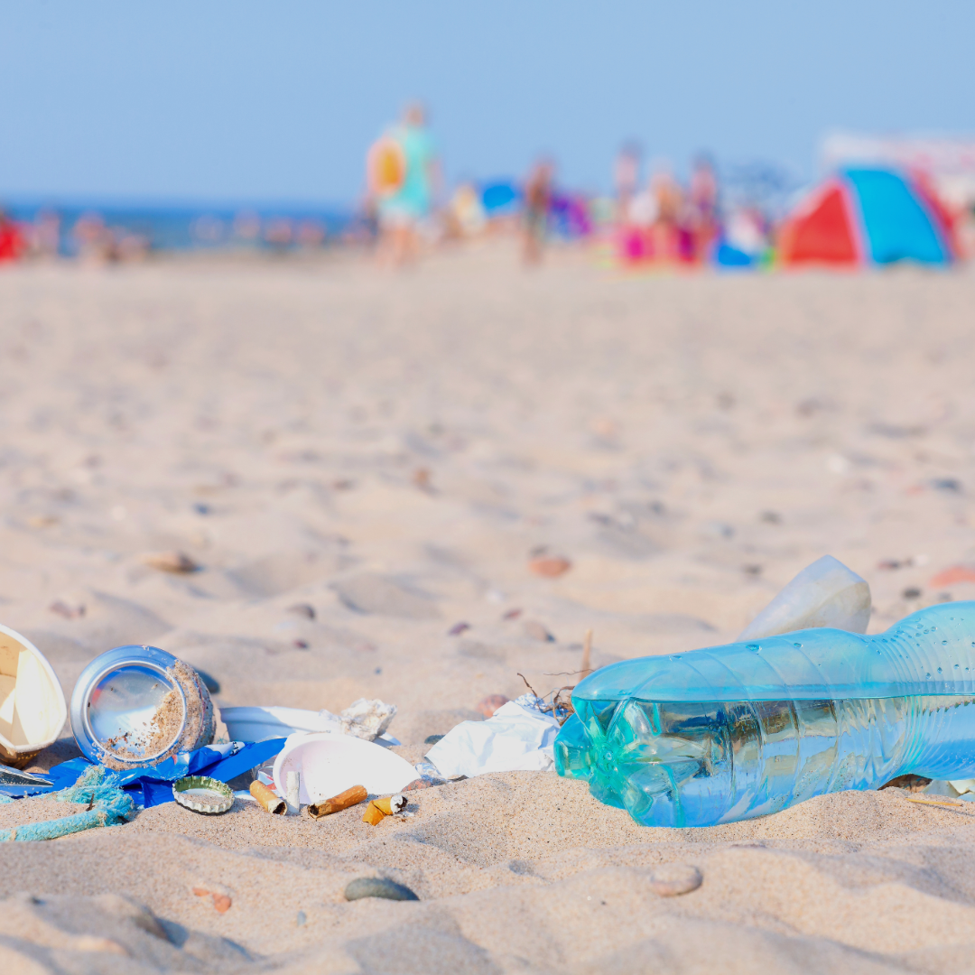 Plastikmüll am Strand